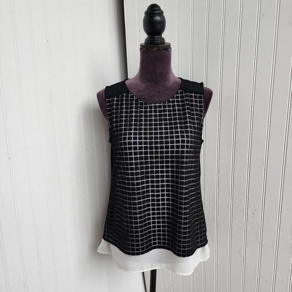 The Limited Sleeveless Blouse Shirt Womens Black White Geometric Lightweight M - Picture 1 of 10